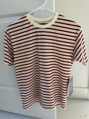 Studio McGee Tuckernuck XXS NWT Cream and Burgundy Striped Tee Retail $98